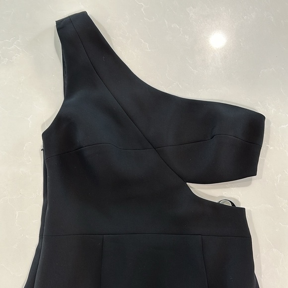 Beautiful Black Halo Cut out dress. Size 2 - Picture 2 of 3